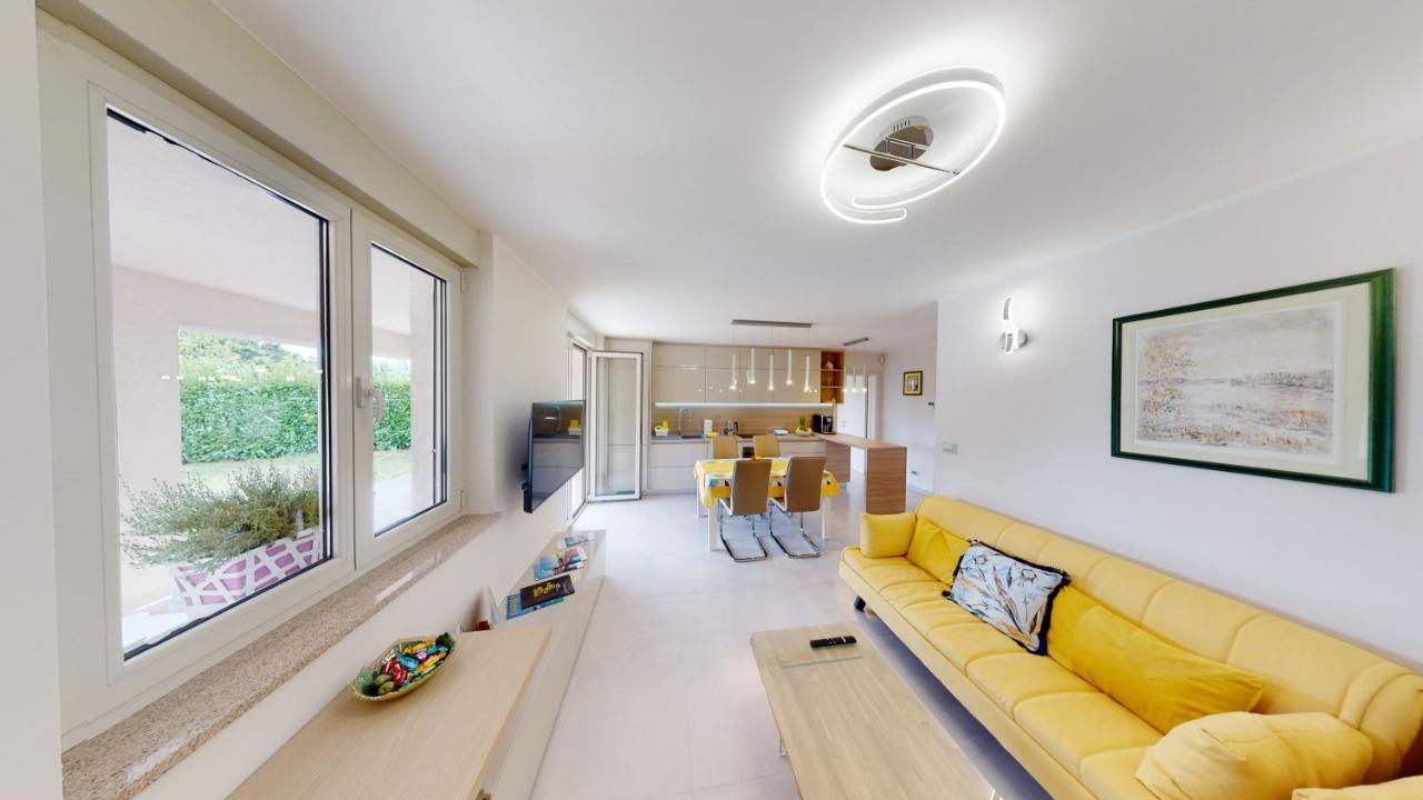 Design Apartment Emerald Viskovo Екстериор снимка