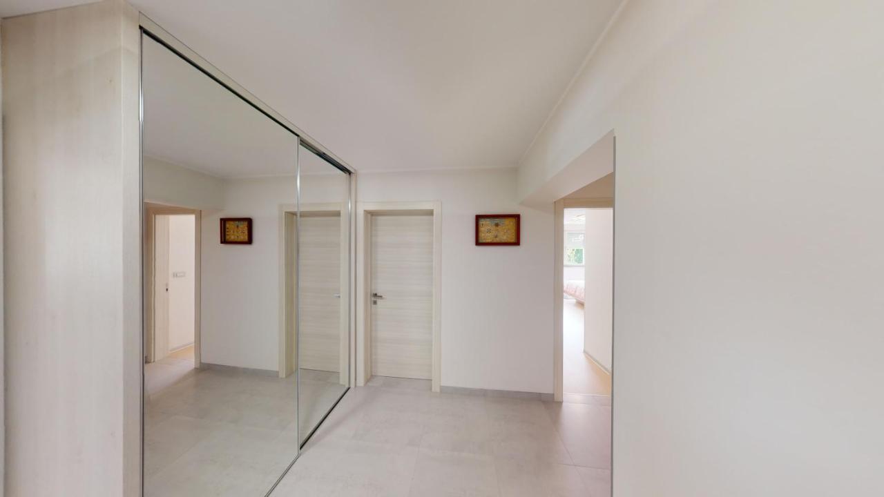 Design Apartment Emerald Viskovo Екстериор снимка
